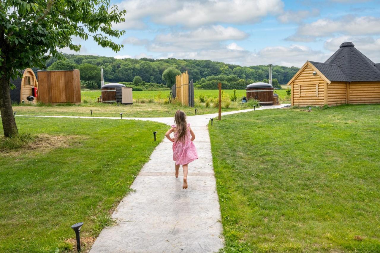 Logements Insolites A La Ferme - Yourte, Kota Ou Pod Farbus Exterior foto