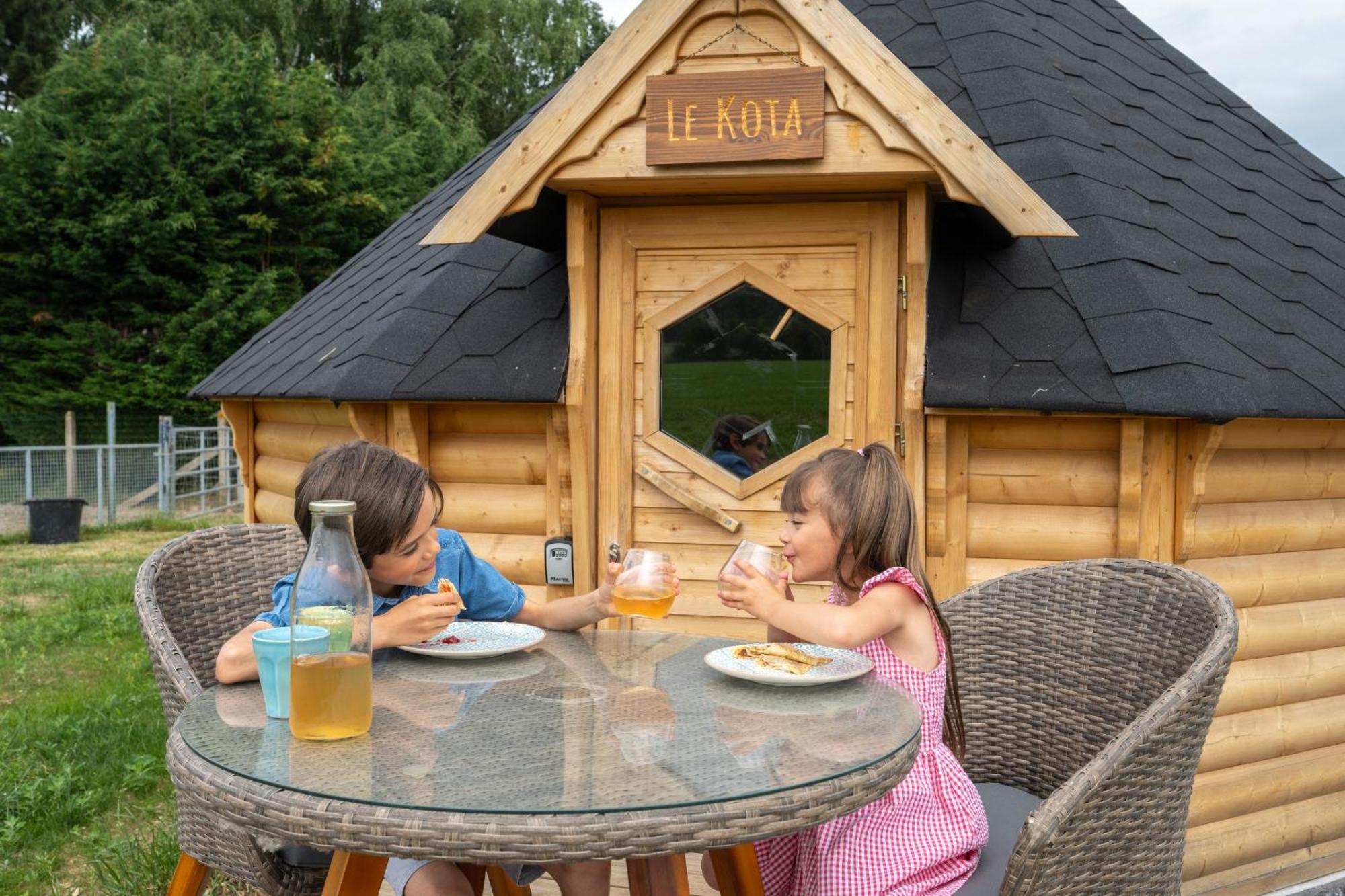 Logements Insolites A La Ferme - Yourte, Kota Ou Pod Farbus Quarto foto